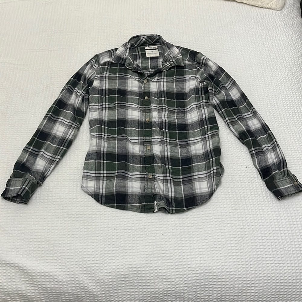 Green and White Longsleeve Plaid Button Down Shirt Size XS American Eagle